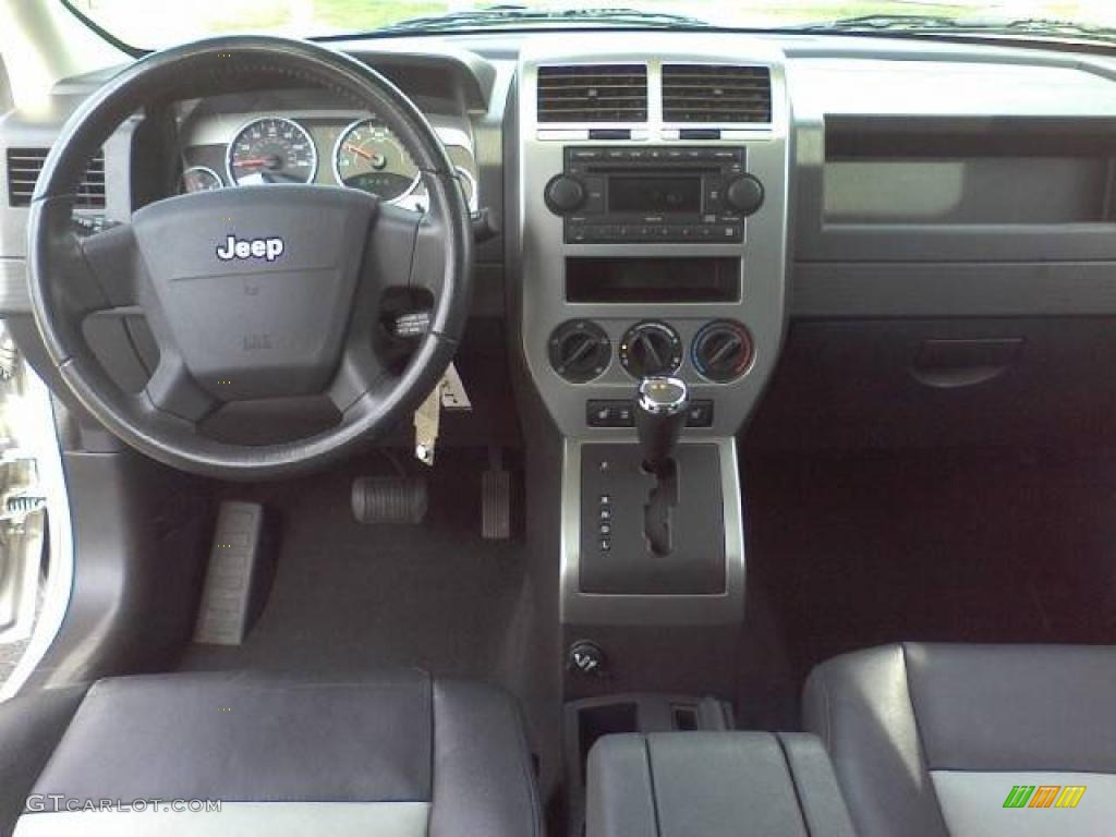2007 Jeep Patriot Limited Dashboard Photos
