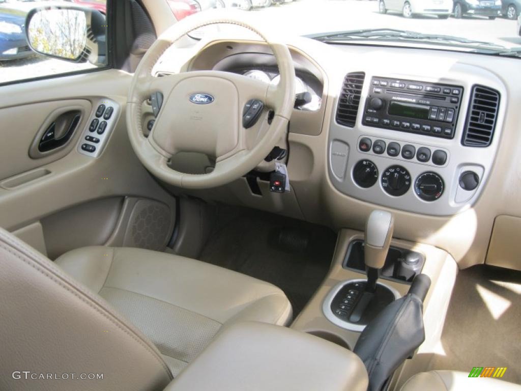 2006 Ford Escape Limited 4WD Medium/Dark Pebble Dashboard Photo #39226150