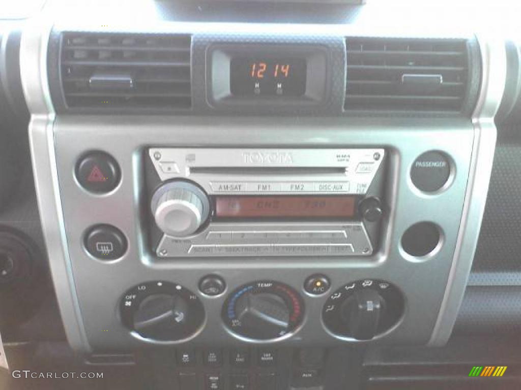 2010 Toyota FJ Cruiser 4WD Controls Photo #39226506