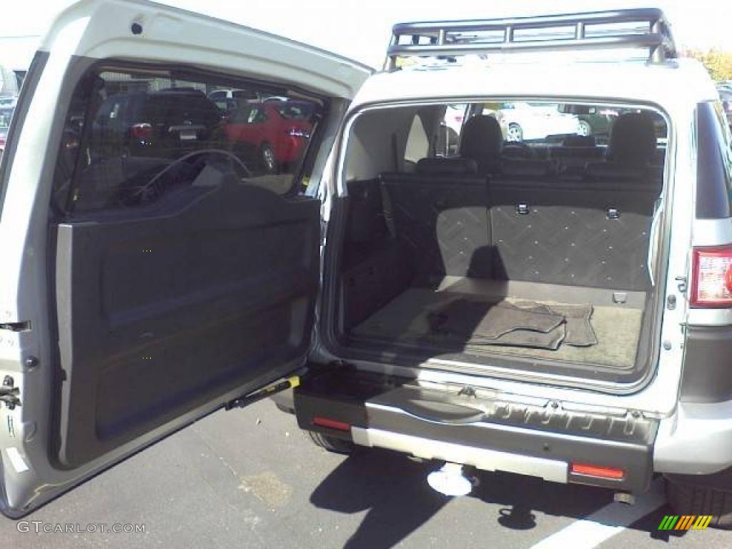 2010 Toyota FJ Cruiser 4WD Trunk Photo #39226602