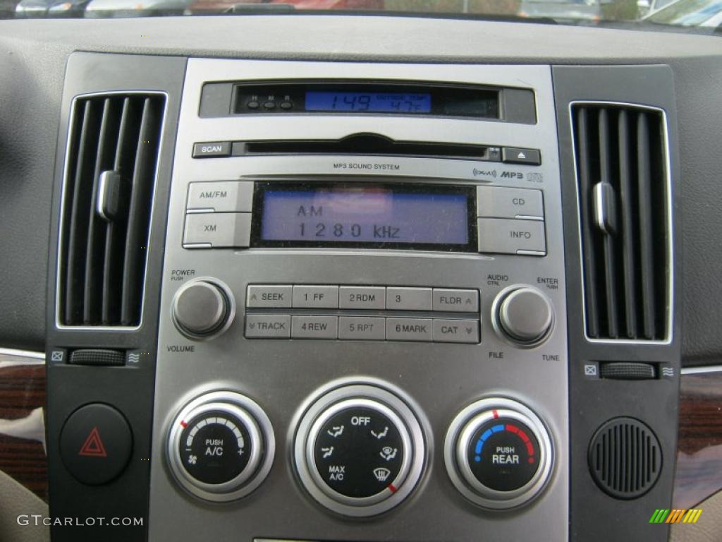 2007 Hyundai Veracruz GLS Controls Photo #39226714