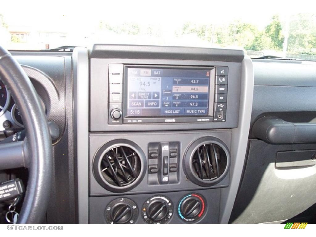 2008 Jeep Wrangler Unlimited Rubicon 4x4 Controls Photo #39229258