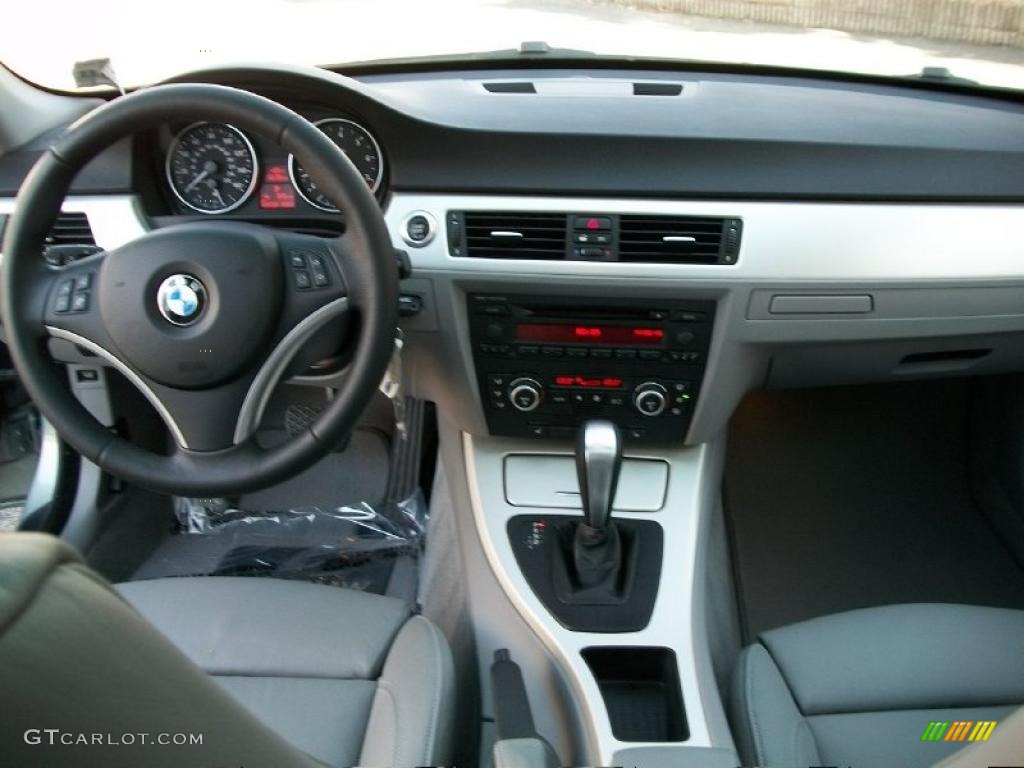 2007 3 Series 328i Sedan - Arctic Metallic / Grey photo #13