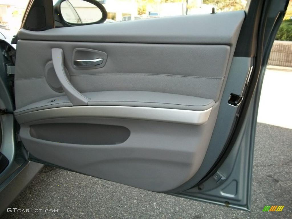 2007 3 Series 328i Sedan - Arctic Metallic / Grey photo #25