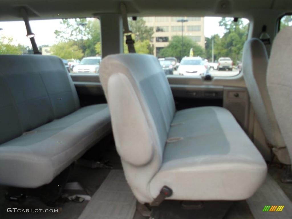2007 E Series Van E350 Super Duty XL 15 Passenger - Oxford White / Medium Flint Grey photo #5