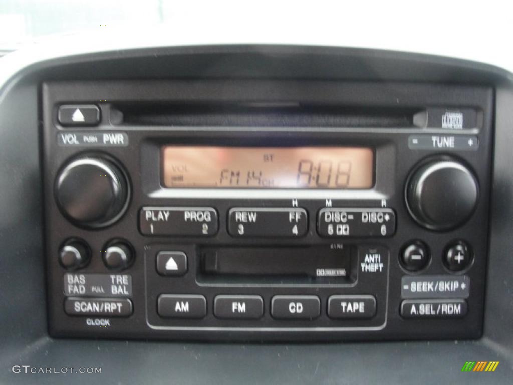 2005 Honda CR-V LX Controls Photo #39230846