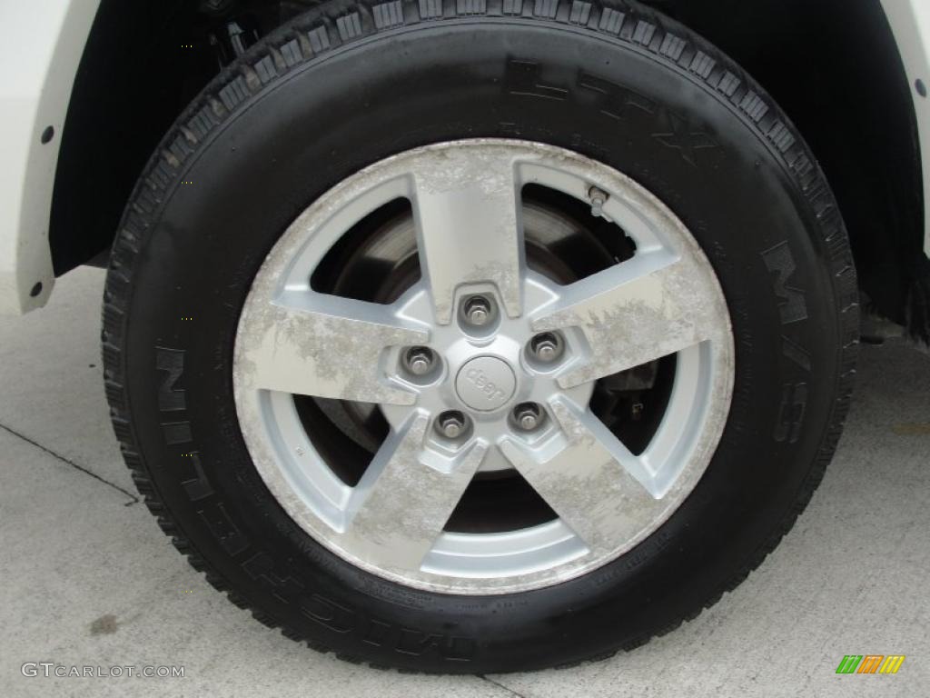 2006 Jeep Commander Standard Commander Model Wheel Photo #39231186