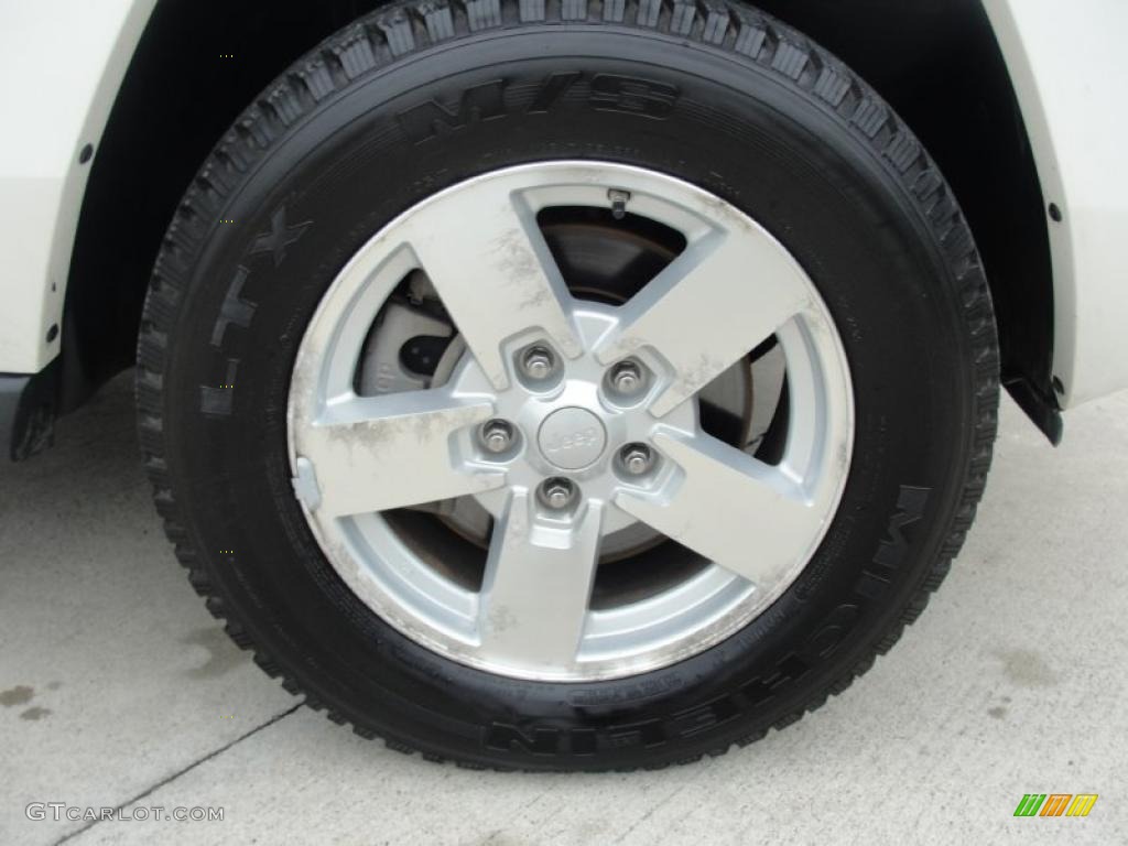 2006 Jeep Commander Standard Commander Model Wheel Photo #39231206