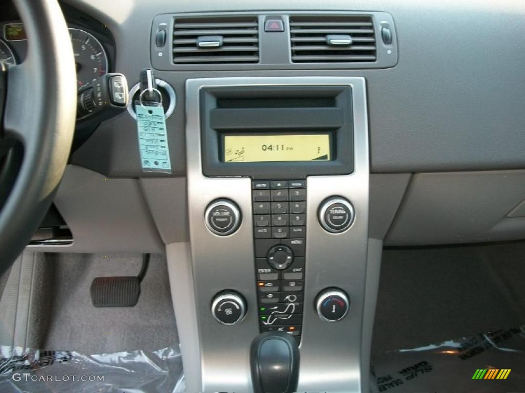 2008 Volvo C30 T5 Version 1.0 Controls Photo #39235653