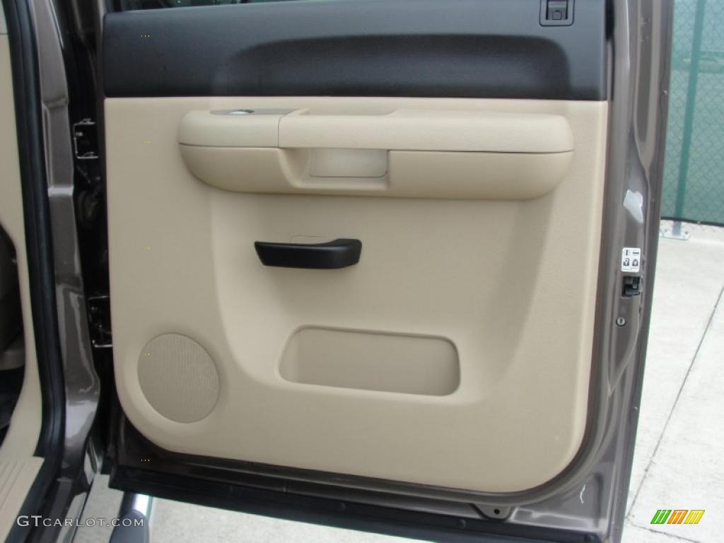2008 GMC Sierra 1500 SLE Crew Cab 4x4 Light Cashmere Door Panel Photo #39235885