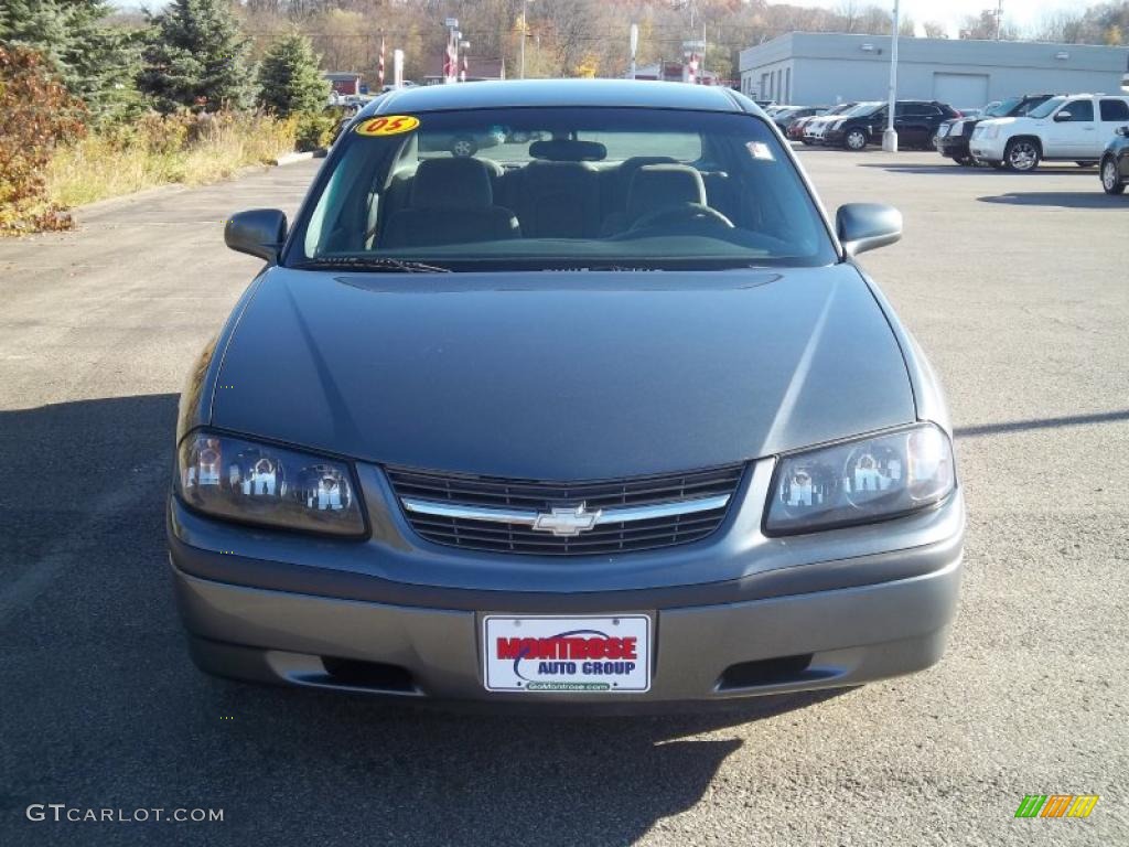 2005 Impala  - Medium Gray Metallic / Medium Gray photo #12
