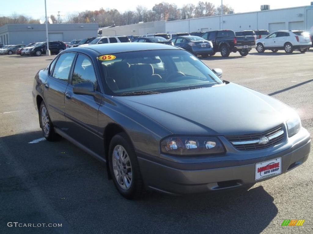 2005 Impala  - Medium Gray Metallic / Medium Gray photo #13