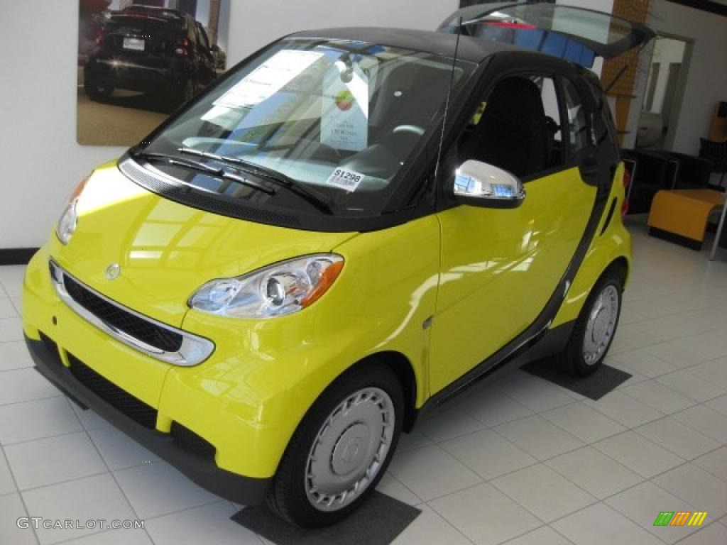 Light Yellow 2010 Smart fortwo pure coupe Exterior Photo #39241050