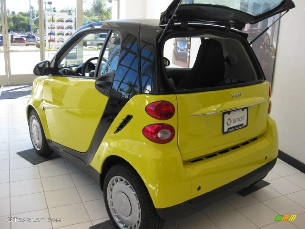 Light Yellow 2010 Smart fortwo pure coupe Exterior Photo #39241066