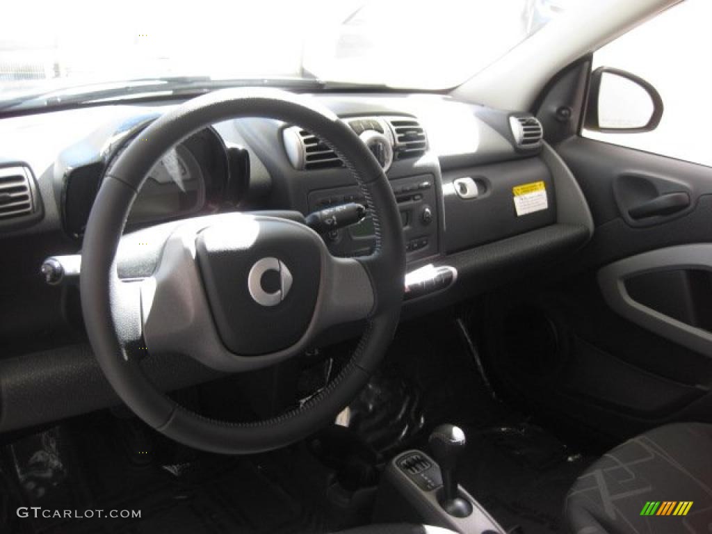 2010 Smart fortwo pure coupe Grey Dashboard Photo #39241098