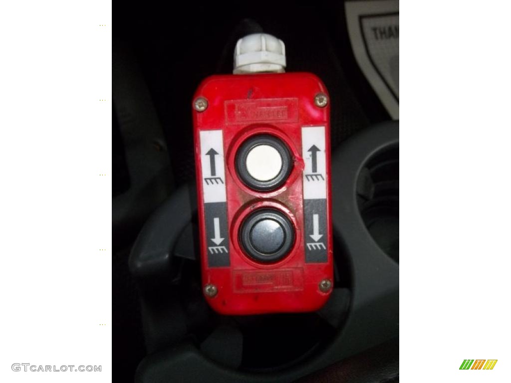 2003 GMC Sierra 3500 Regular Cab 4x4 Chassis Dump Truck Controls Photos