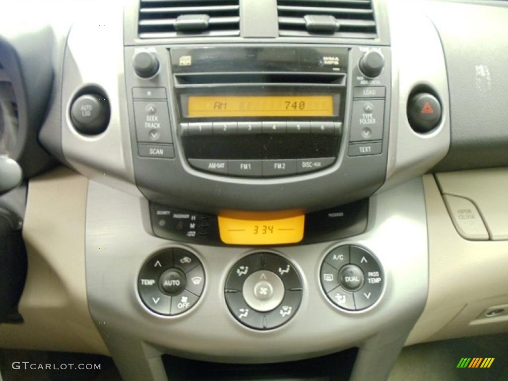 2008 Toyota RAV4 Limited Controls Photo #39241282