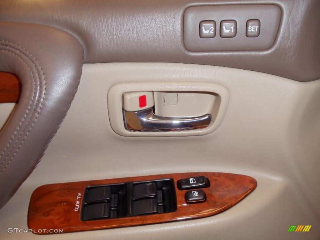 1998 Lexus LX 470 Controls Photo #39241914