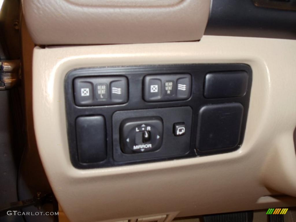 1998 Lexus LX 470 Controls Photo #39241986