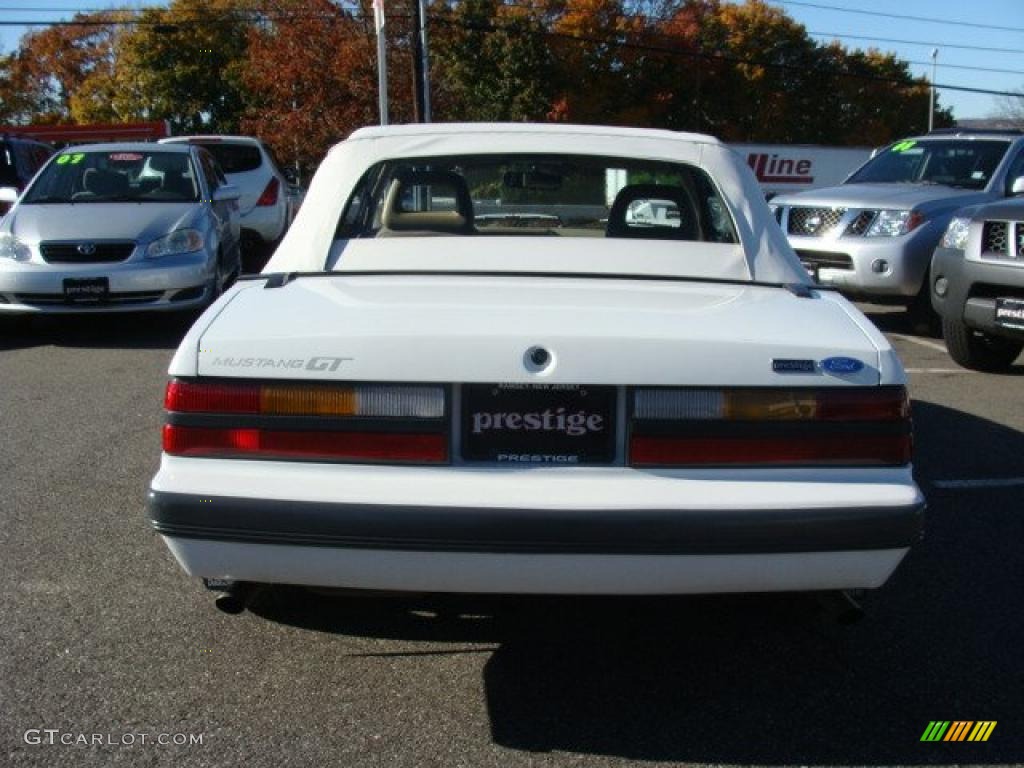1985 Mustang GT Convertible - Oxford White / Beige photo #6