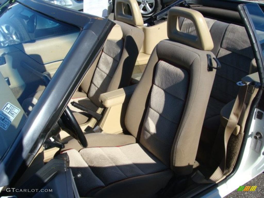 Beige Interior 1985 Ford Mustang GT Convertible Photo #39243398