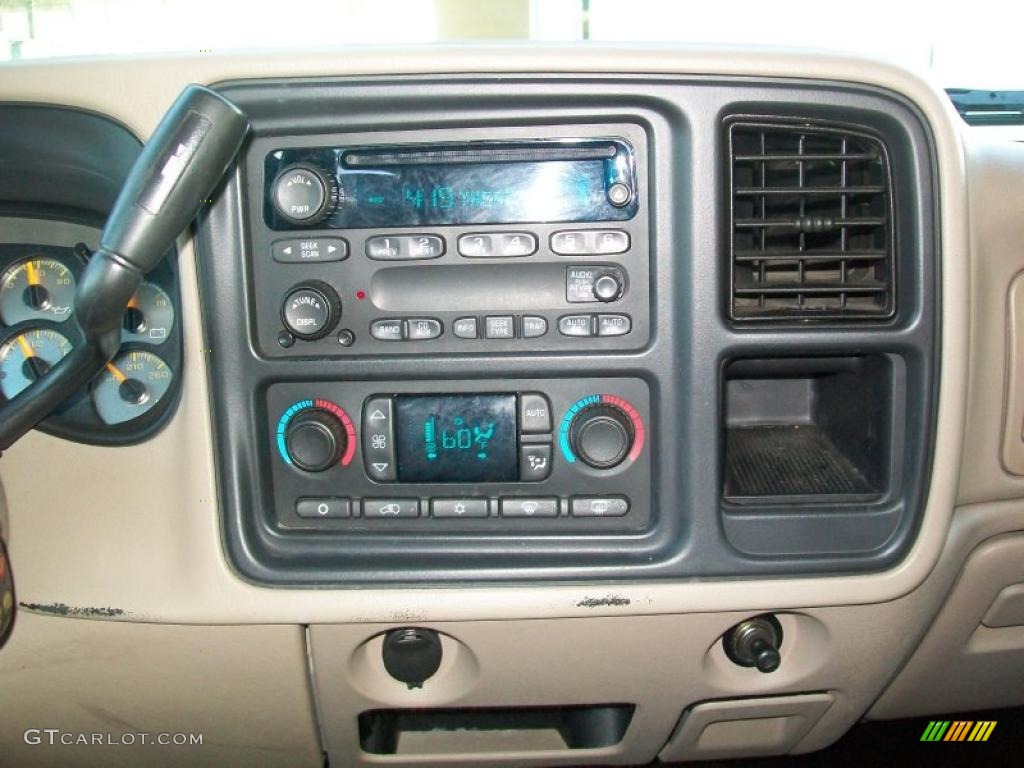 2004 Silverado 1500 LS Crew Cab - Dark Gray Metallic / Tan photo #16