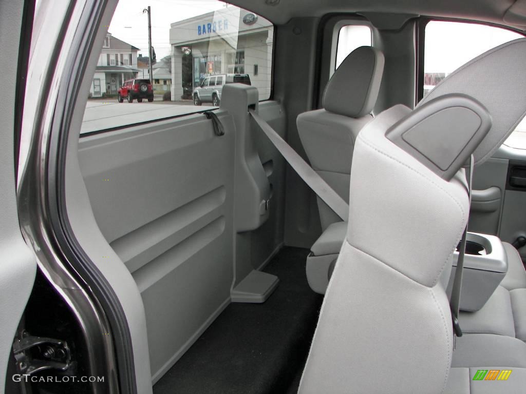 2005 F150 STX Regular Cab 4x4 - Dark Stone Metallic / Medium Flint Grey photo #18