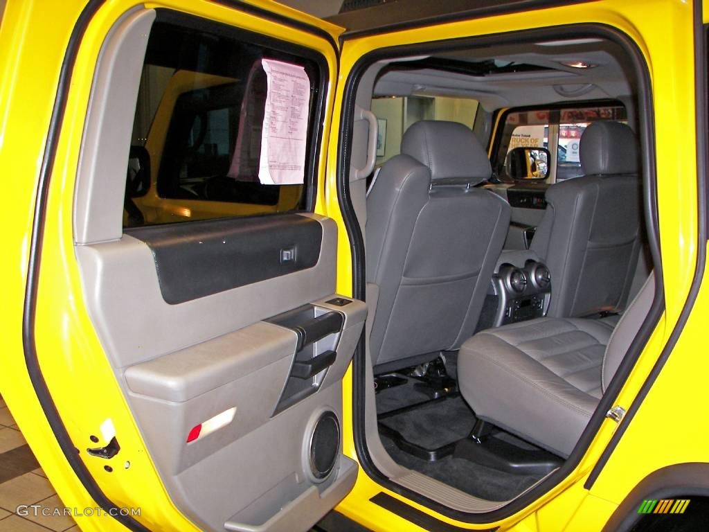 2003 H2 SUV - Yellow / Wheat photo #19