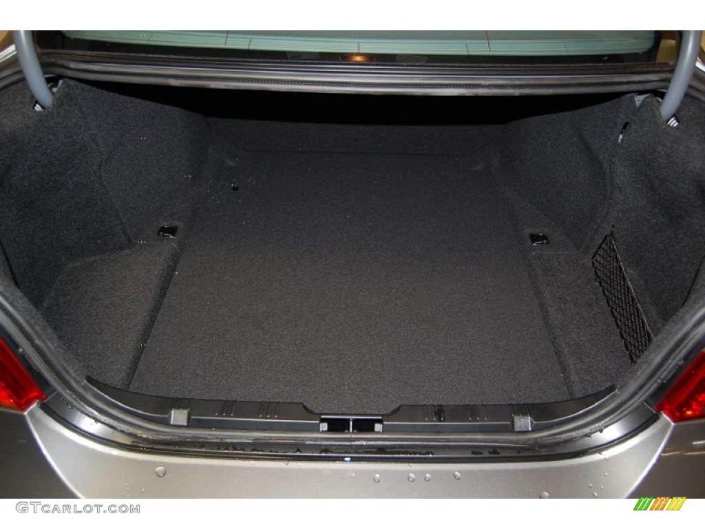 2009 BMW 5 Series 550i Sedan Trunk Photo #39247763
