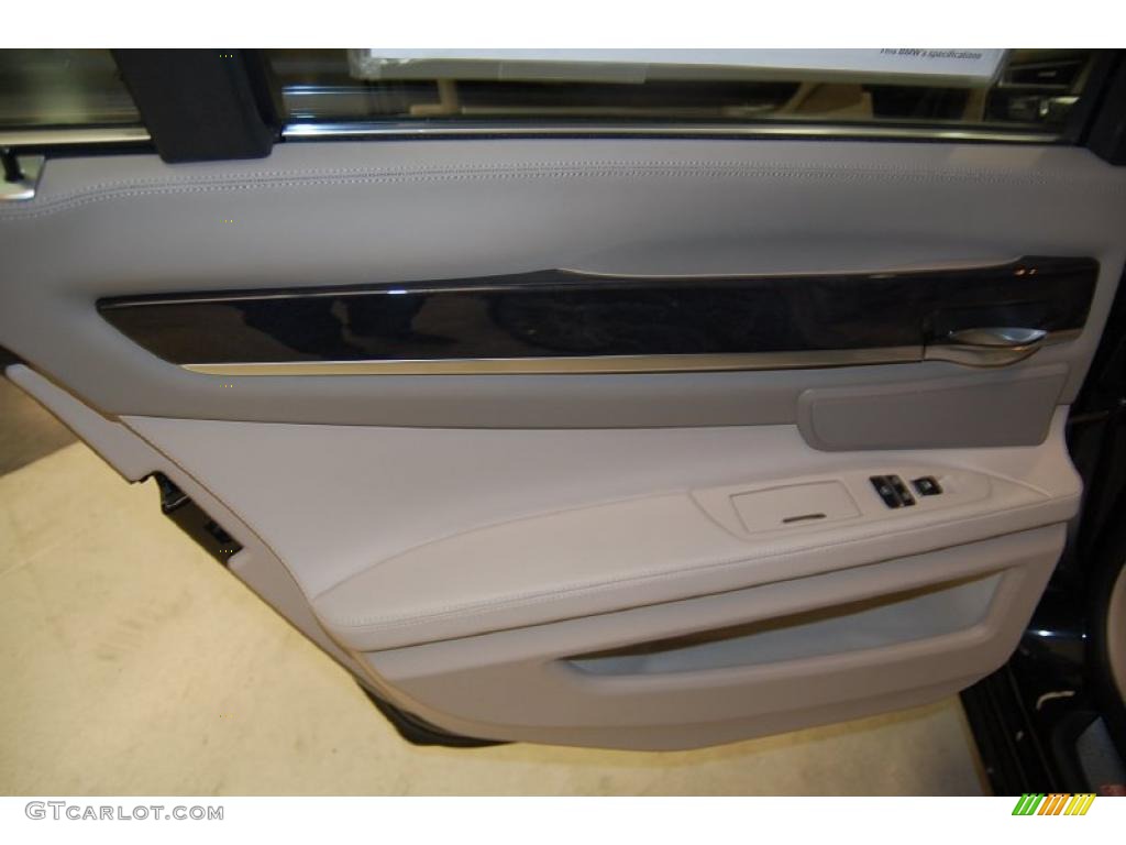2009 BMW 7 Series 750i Sedan Oyster Nappa Leather Door Panel Photo #39248371
