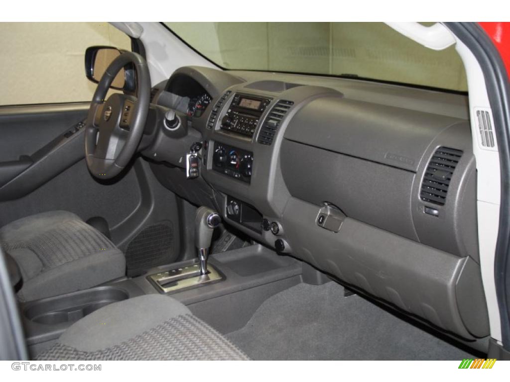 2007 Nissan Frontier SE King Cab 4x4 Charcoal Dashboard Photo #39248767