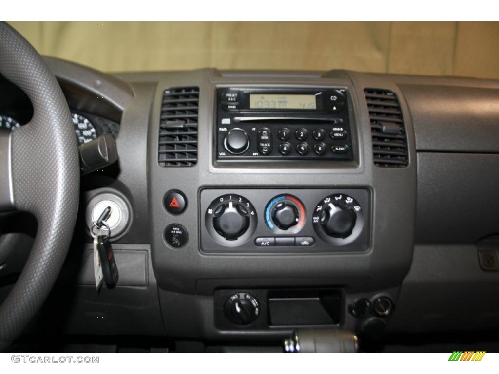 2007 Nissan Frontier SE King Cab 4x4 Dashboard Photos