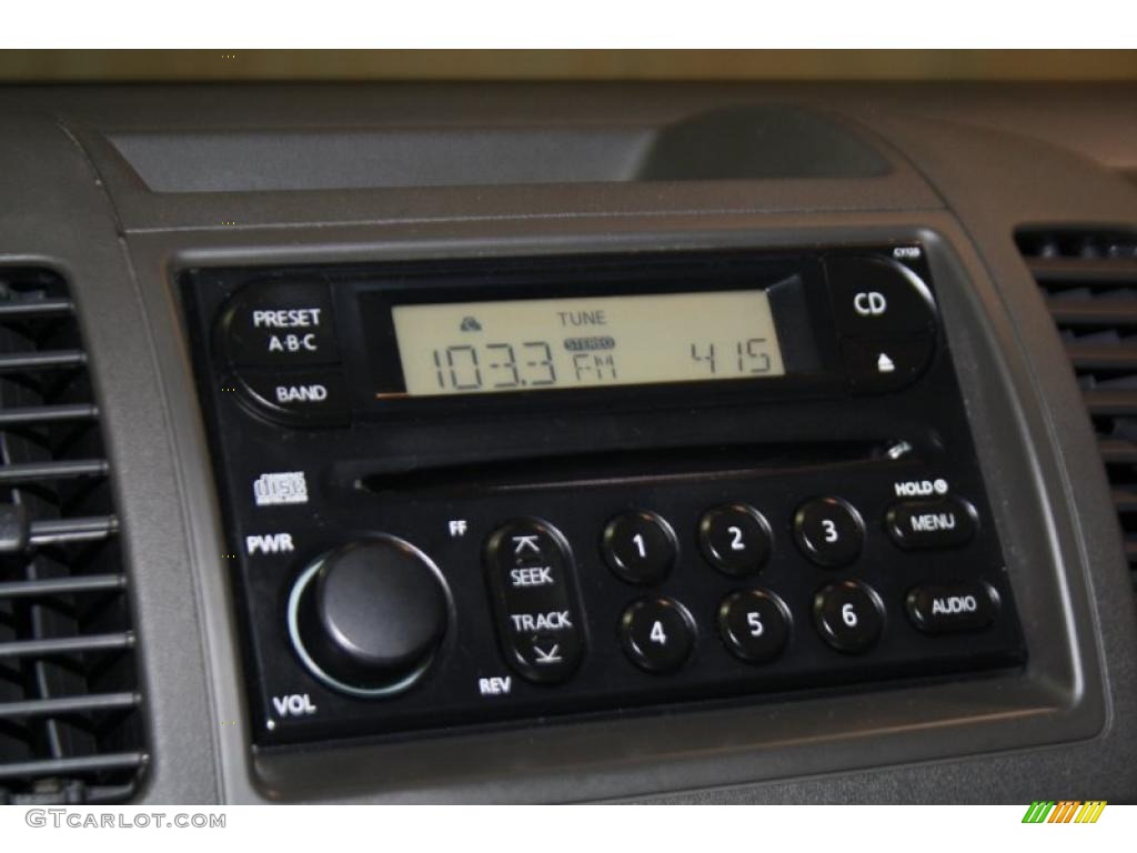 2007 Nissan Frontier SE King Cab 4x4 Controls Photo #39248831