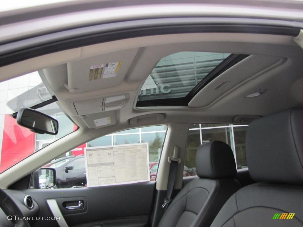 2011 Nissan Rogue SV Sunroof Photo #39250956