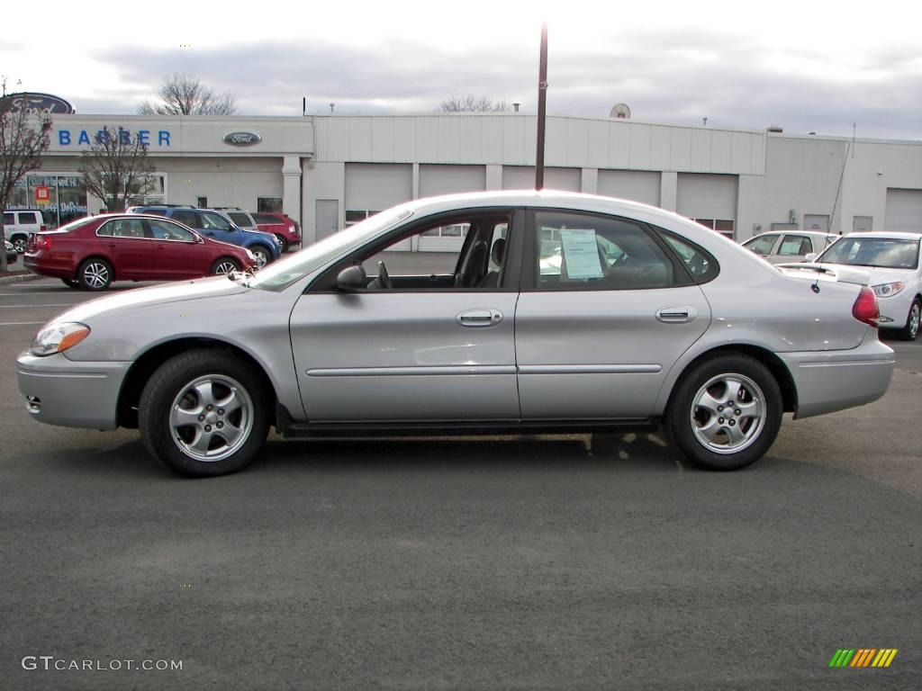 2005 Taurus SE - Silver Frost Metallic / Medium/Dark Flint photo #8