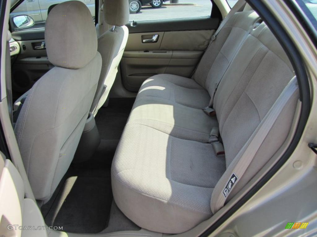 Medium Parchment Interior 2001 Ford Taurus LX Photo #39252417