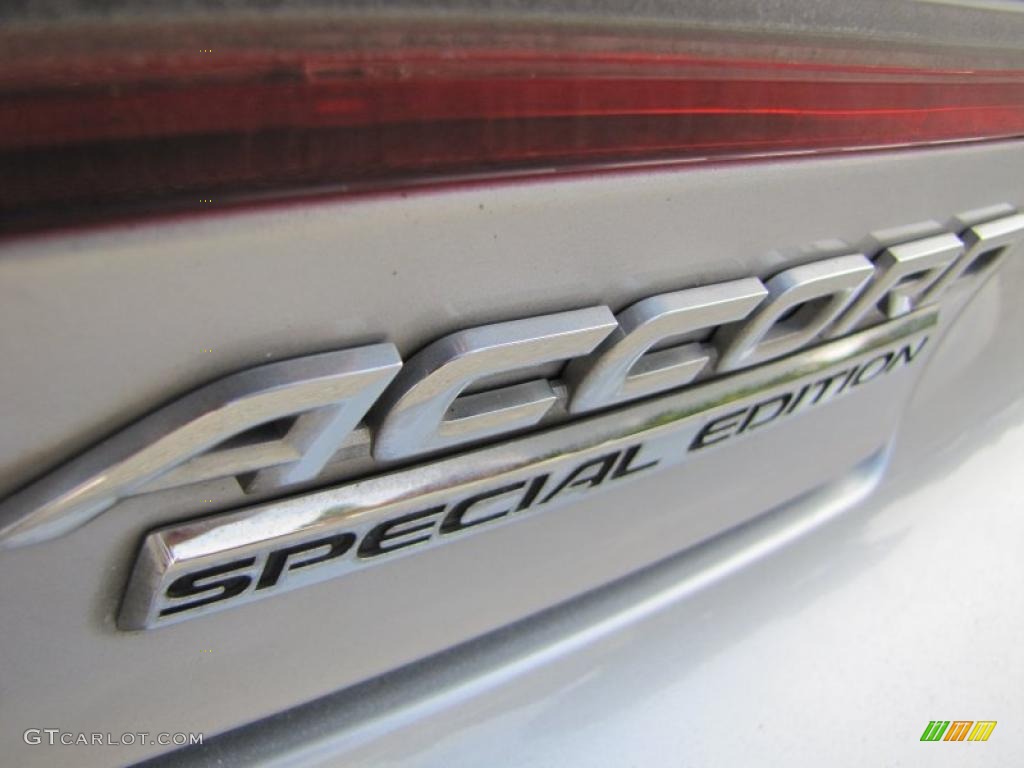 2002 Honda Accord SE Sedan Marks and Logos Photo #39252749