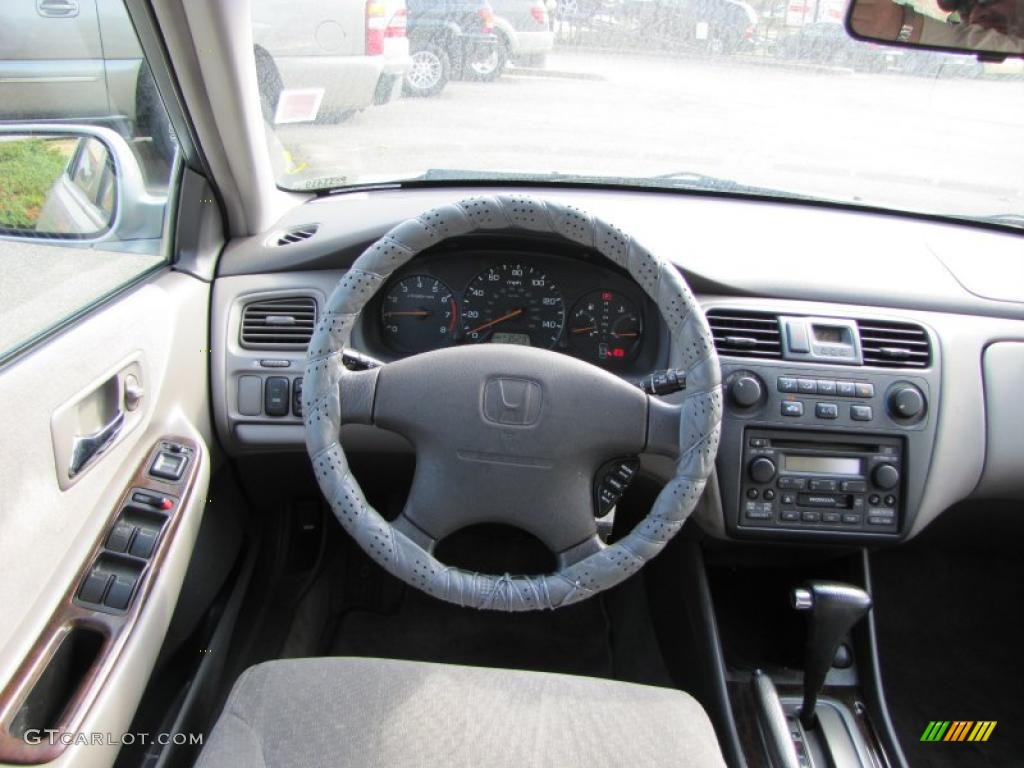 2002 Honda Accord SE Sedan Quartz Gray Dashboard Photo #39252781