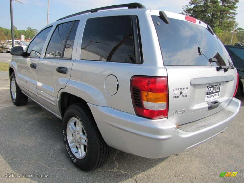 2004 Grand Cherokee Laredo - Bright Silver Metallic / Dark Slate Gray photo #2