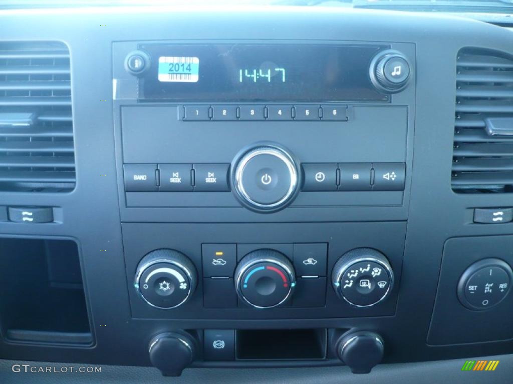 2011 GMC Sierra 3500HD Work Truck Crew Cab 4x4 Chassis Controls Photo #39253097