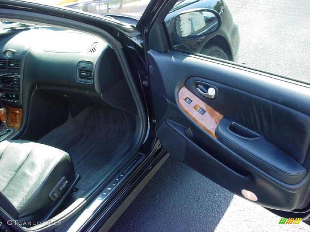 Graphite Interior 2004 Infiniti I 35 Photo #39254466