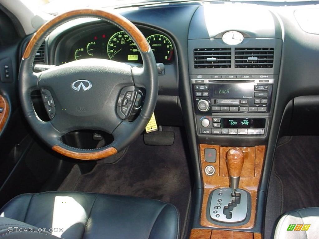 2004 Infiniti I 35 Graphite Dashboard Photo #39254494