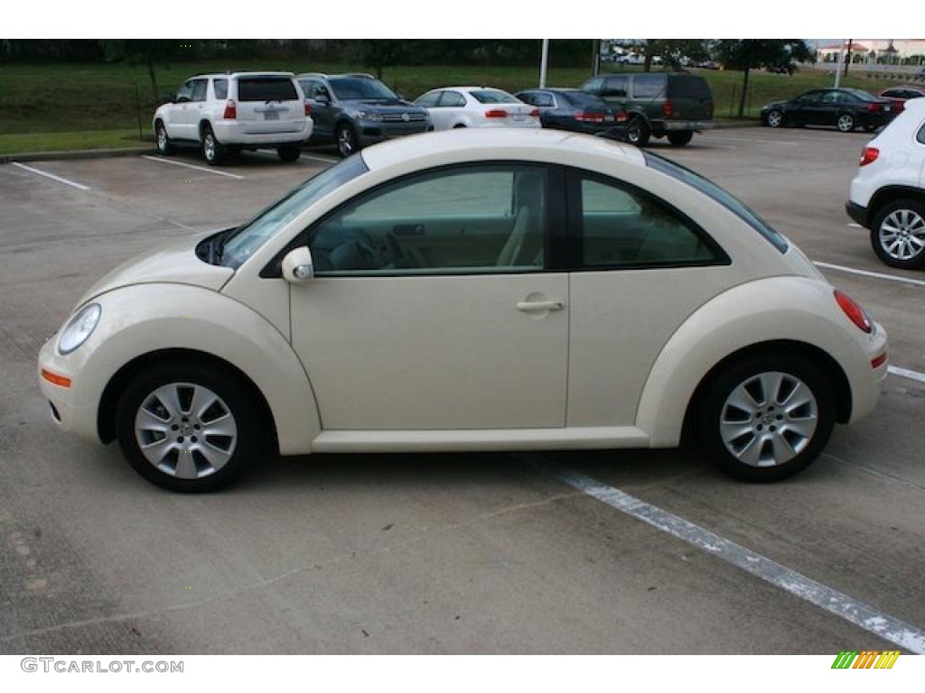 Harvest Moon Beige 2010 Volkswagen New Beetle 2.5 Coupe Exterior Photo #39256239
