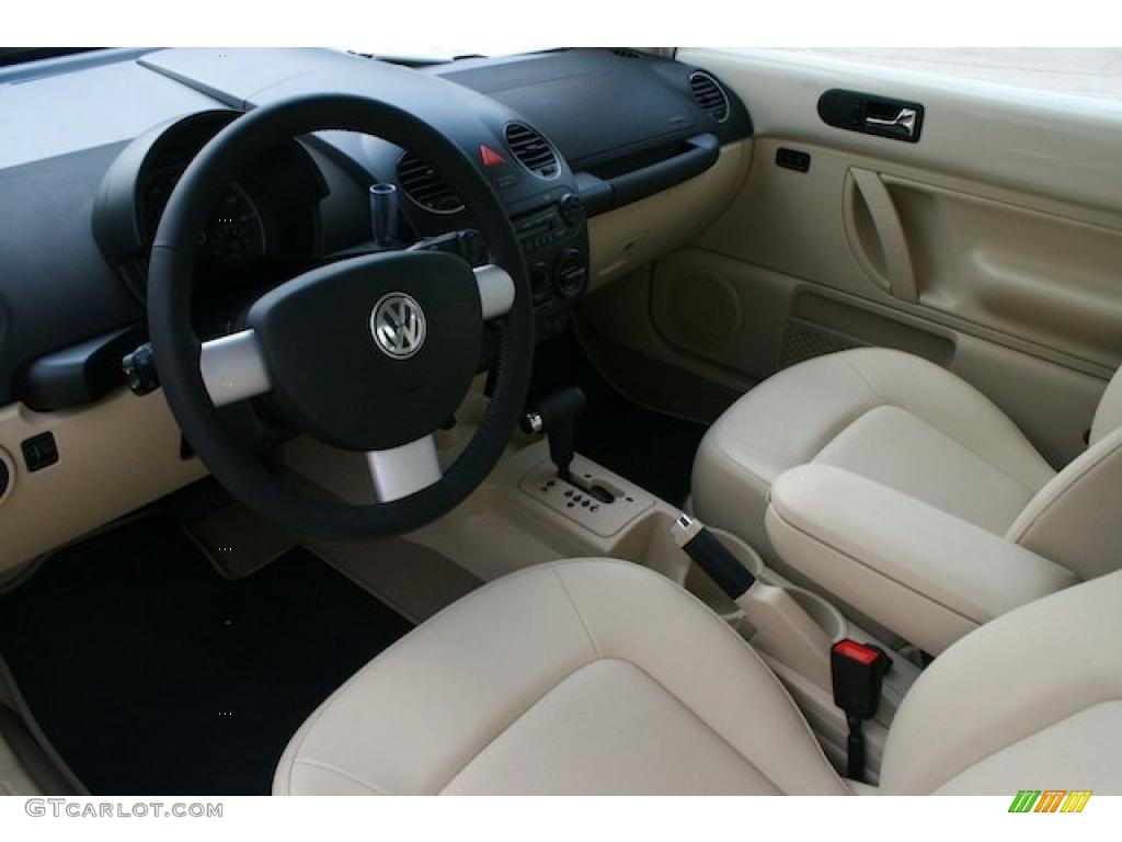 Cream Interior 2010 Volkswagen New Beetle 2.5 Coupe Photo #39256267