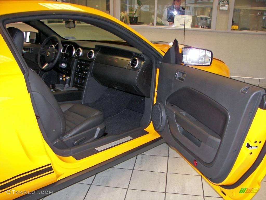 Black/Black Interior 2009 Ford Mustang Shelby GT500 Coupe Photo #3925754