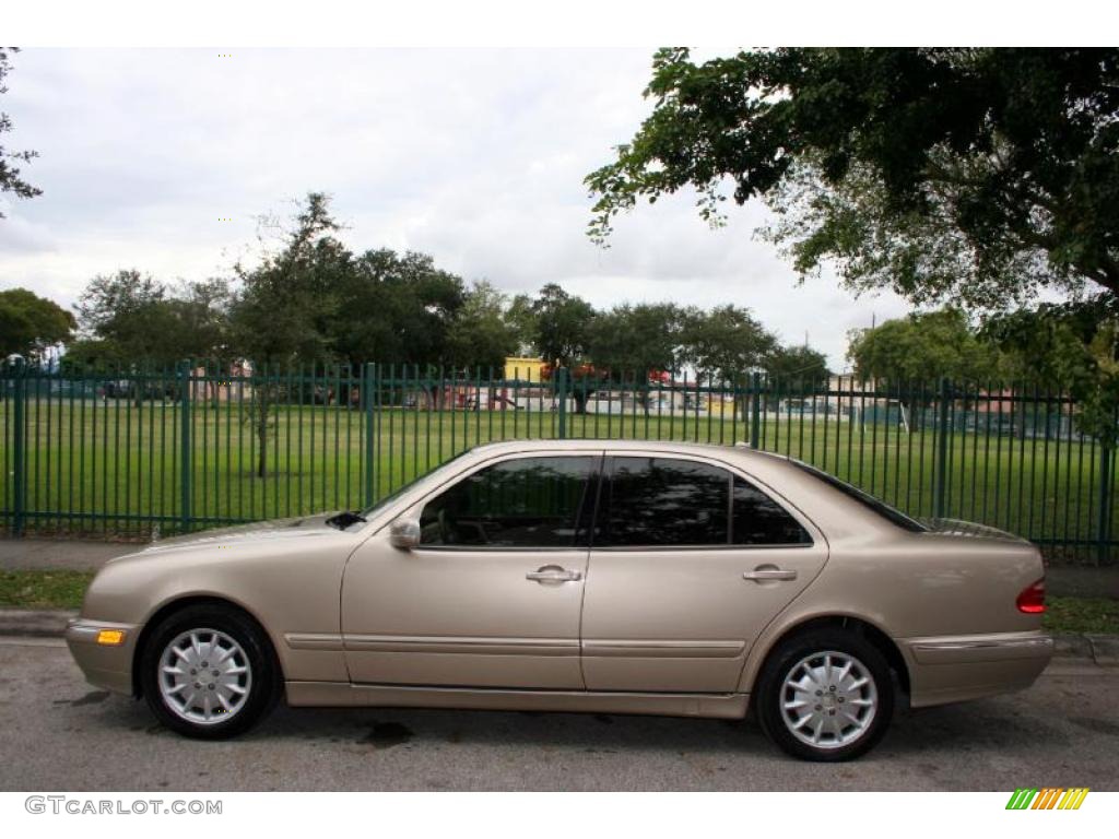 Desert Silver Metallic 2001 Mercedes-Benz E 320 Sedan Exterior Photo #39259691