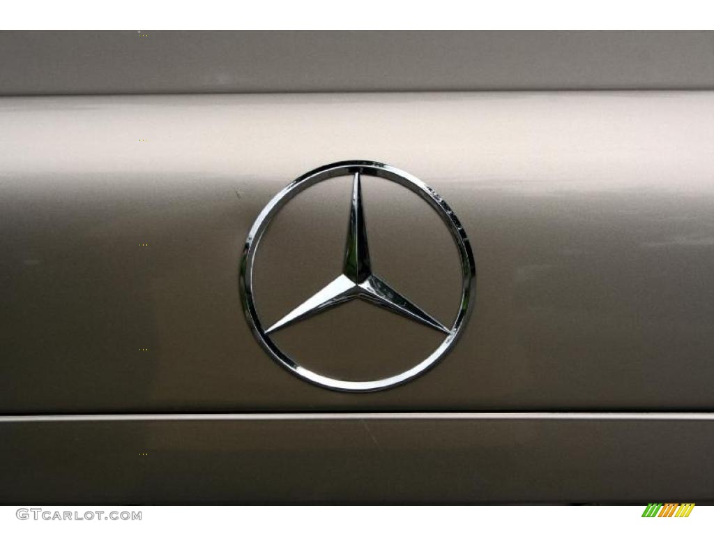 2001 Mercedes-Benz E 320 Sedan Marks and Logos Photo #39260123