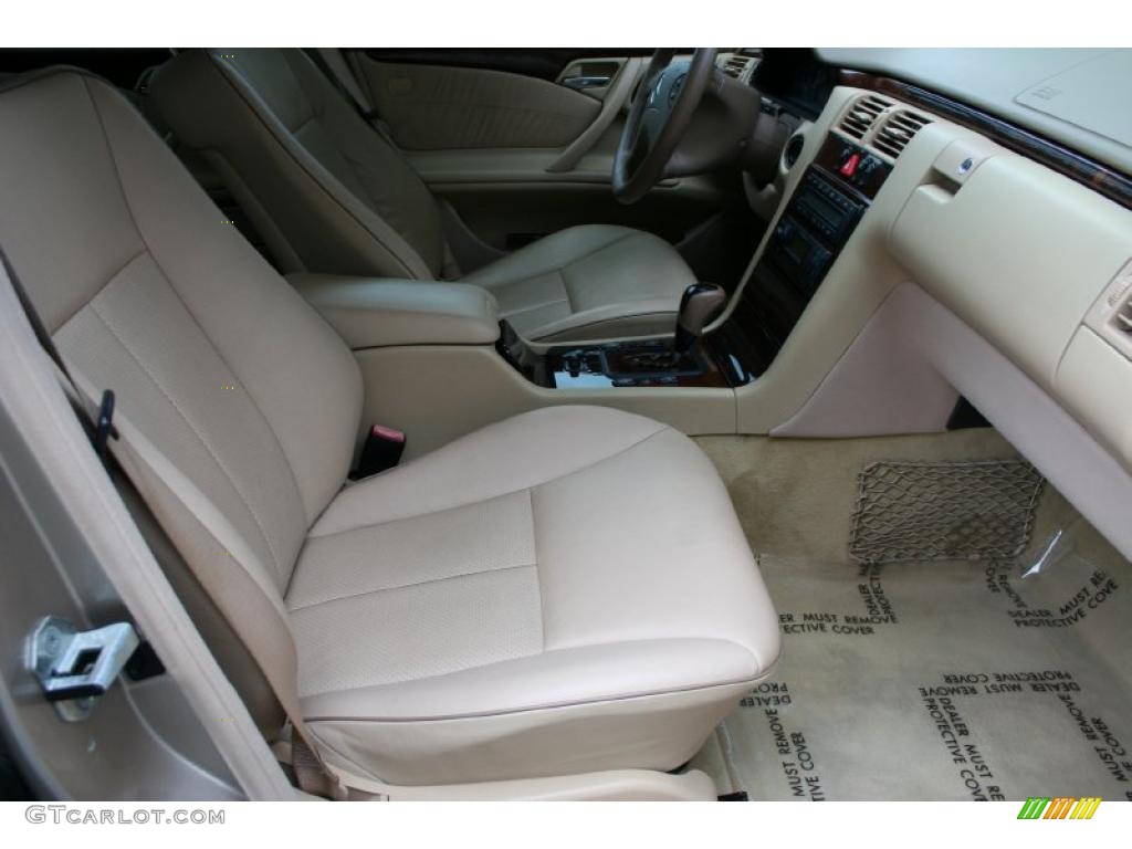 Java Interior 2001 Mercedes-Benz E 320 Sedan Photo #39260371