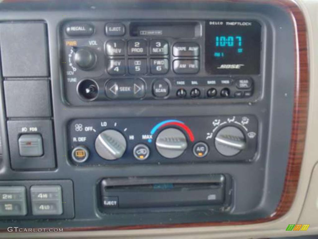 2000 Cadillac Escalade 4WD Controls Photo #39260427