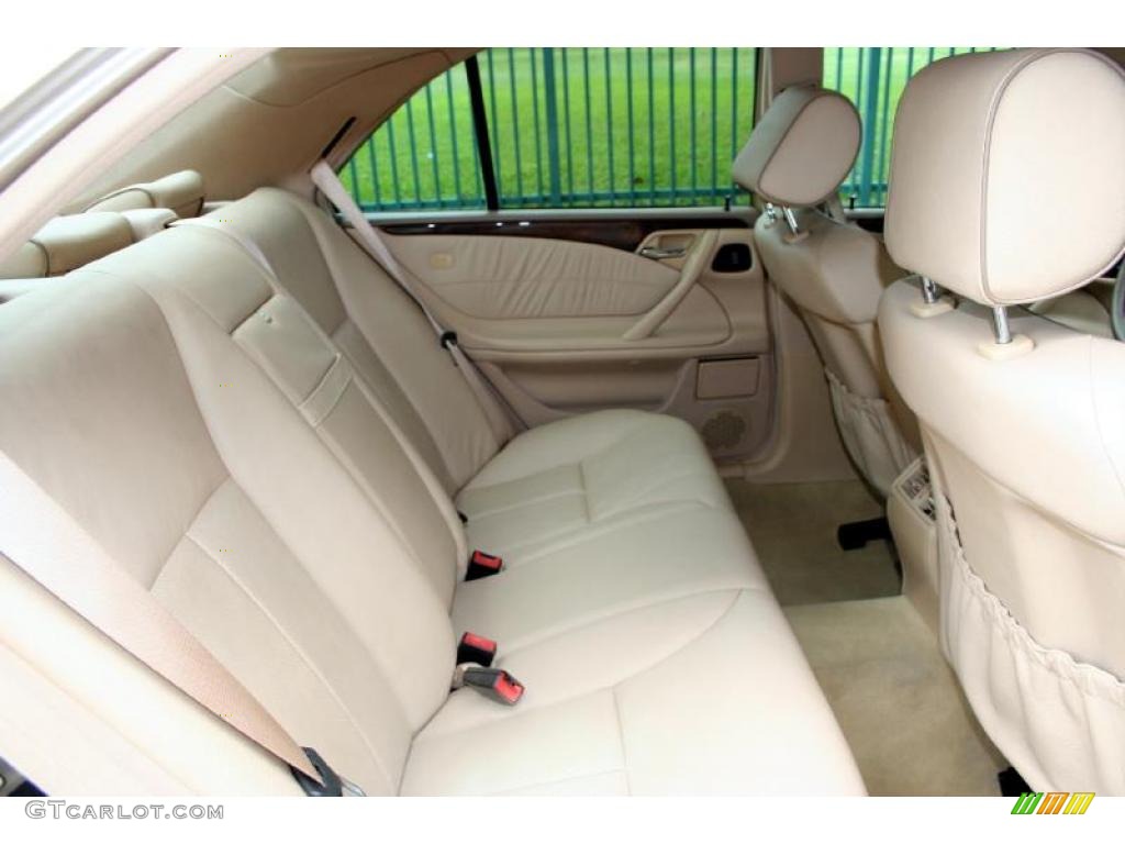 Java Interior 2001 Mercedes-Benz E 320 Sedan Photo #39260467